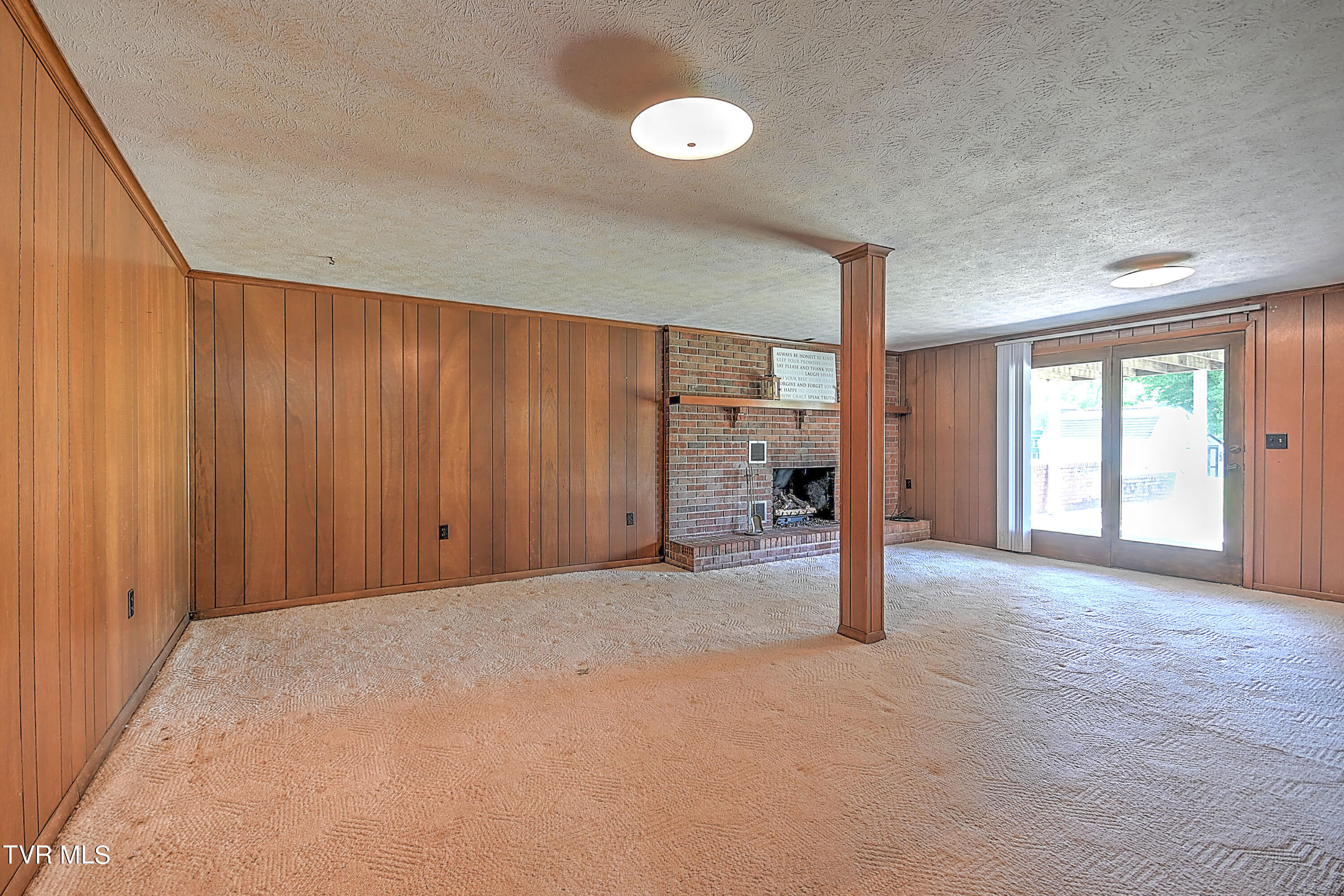 768 Island Road Kingsport, TN 37664 - Photo 35 of 70 Island DK_-52