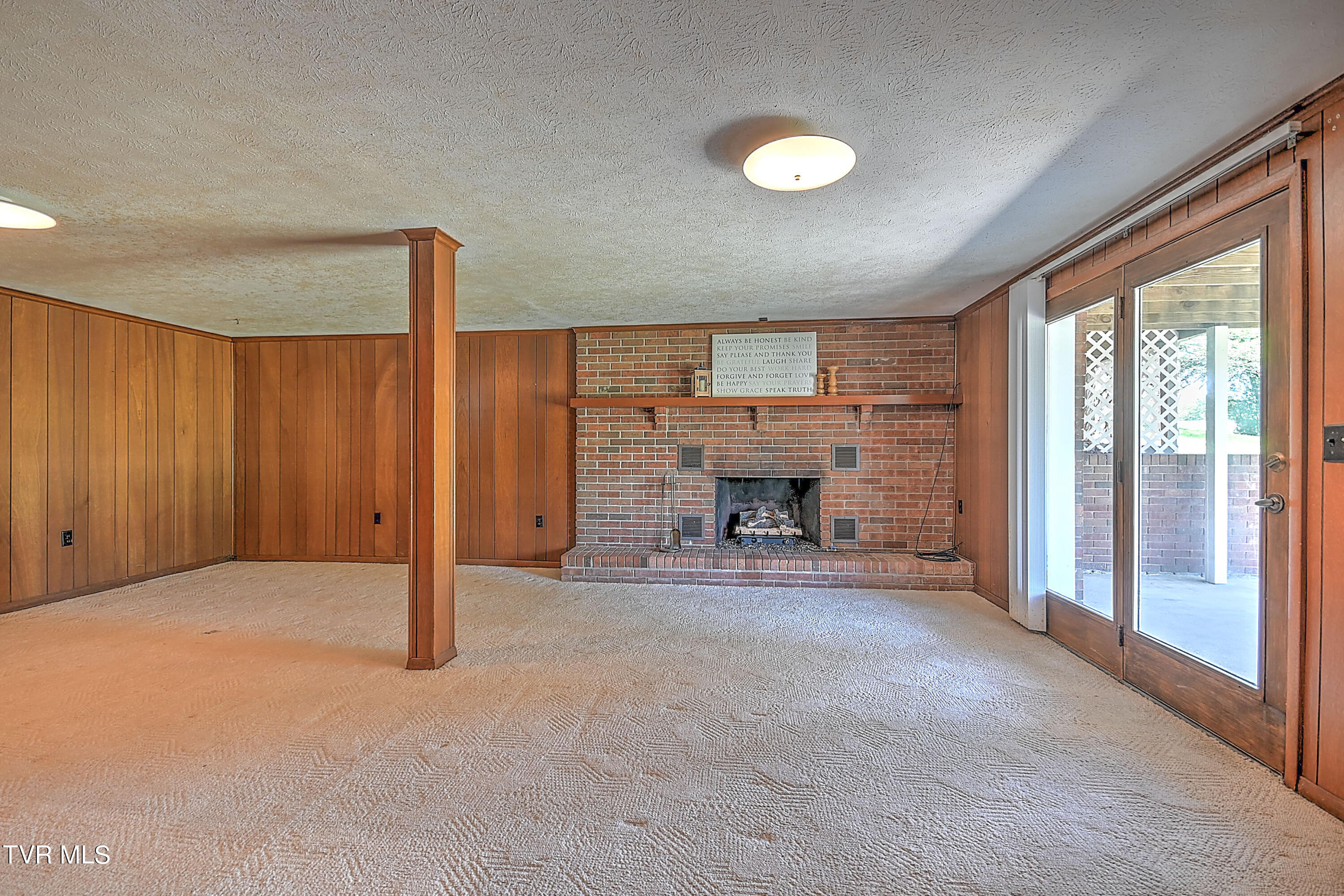 768 Island Road Kingsport, TN 37664 - Photo 37 of 70 Island DK_-34