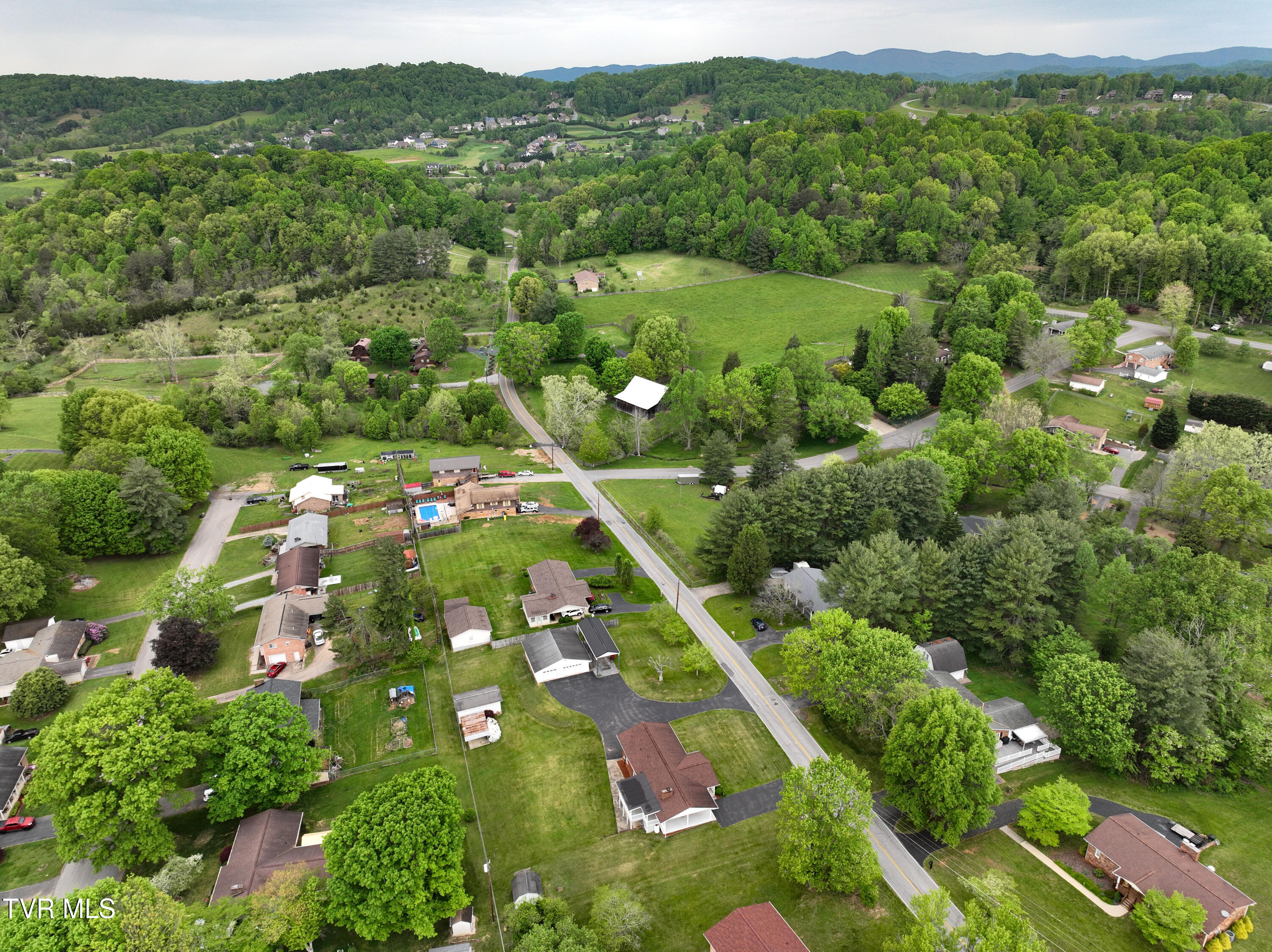 768 Island Road Kingsport, TN 37664 - Photo 61 of 70 Island Drone DK_-5