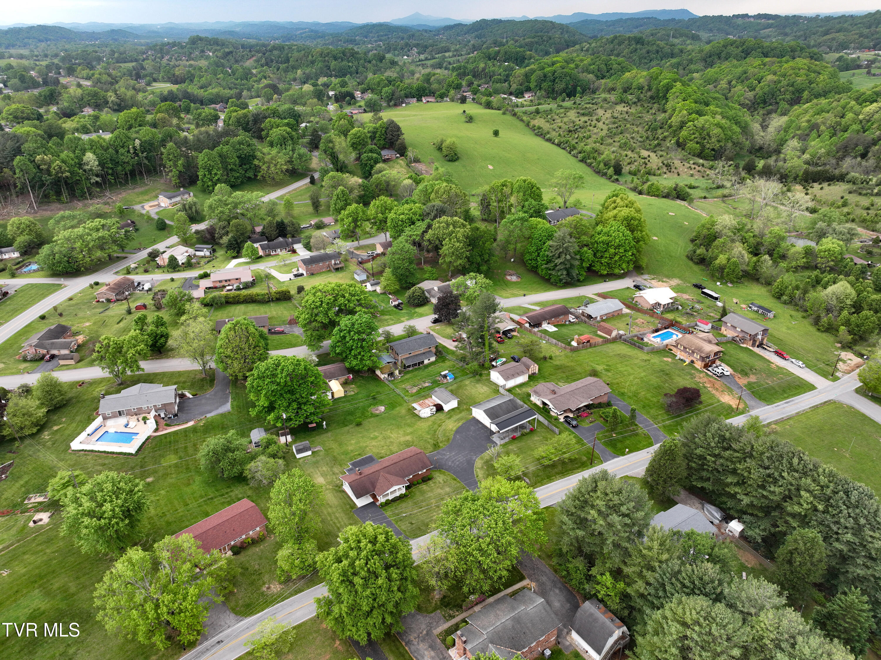 768 Island Road Kingsport, TN 37664 - Photo 63 of 70 Island Drone DK_-7