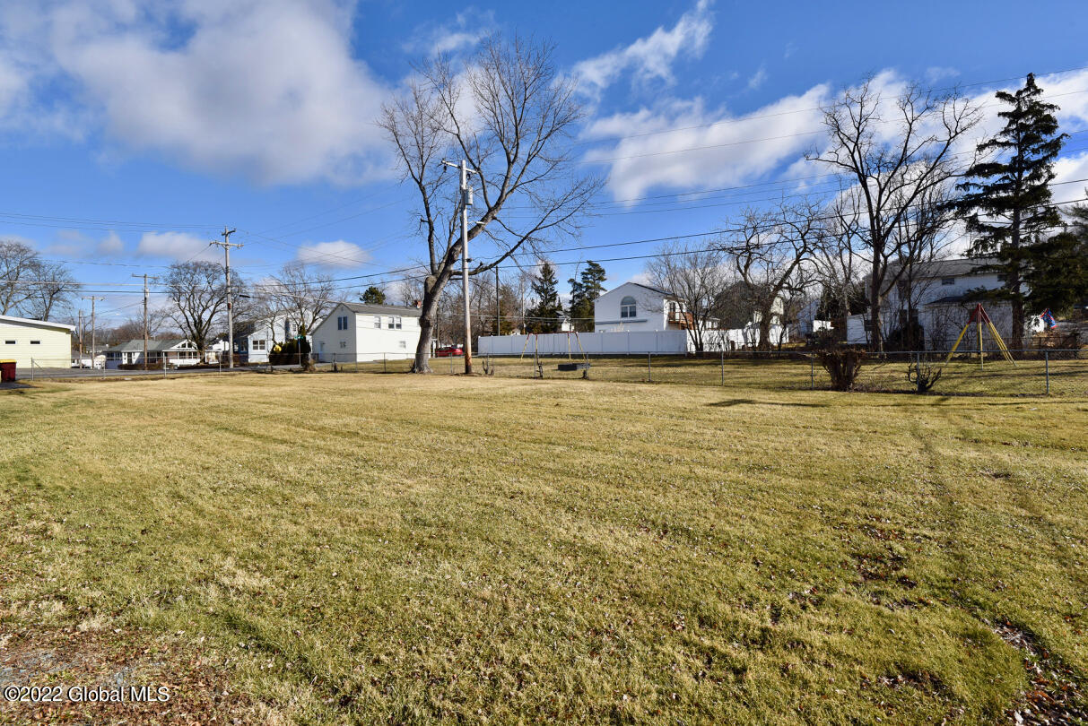 22 Neptune Street Rensselaer, NY 12144 - Photo 8 of 44 45