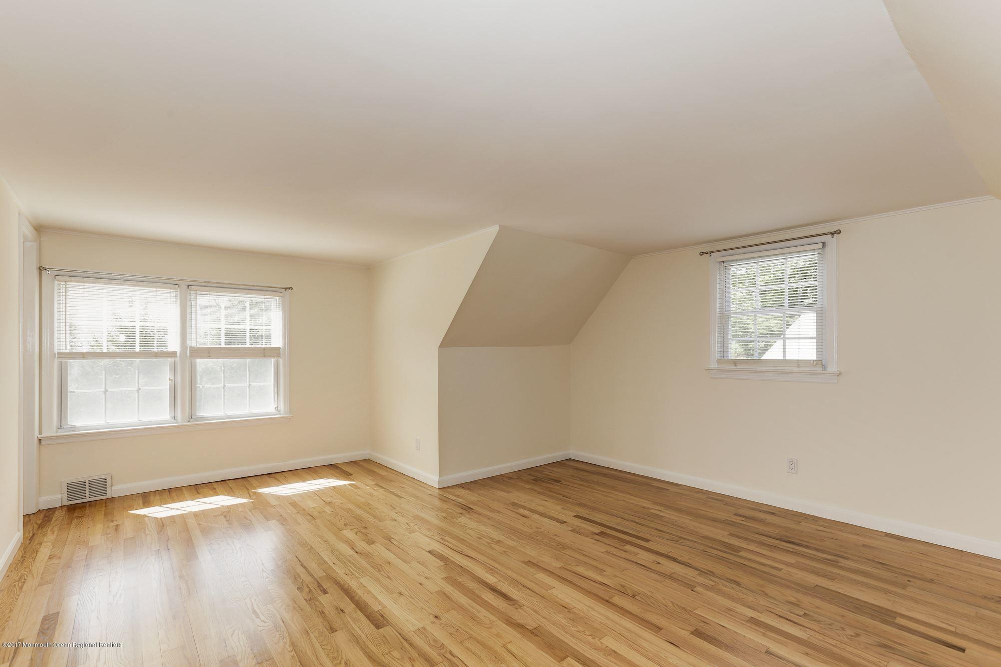1615 Bailey Road Wall, NJ 07719 - Photo 14 of 18 042_1615_BAILEY_ROAD_207401_271030