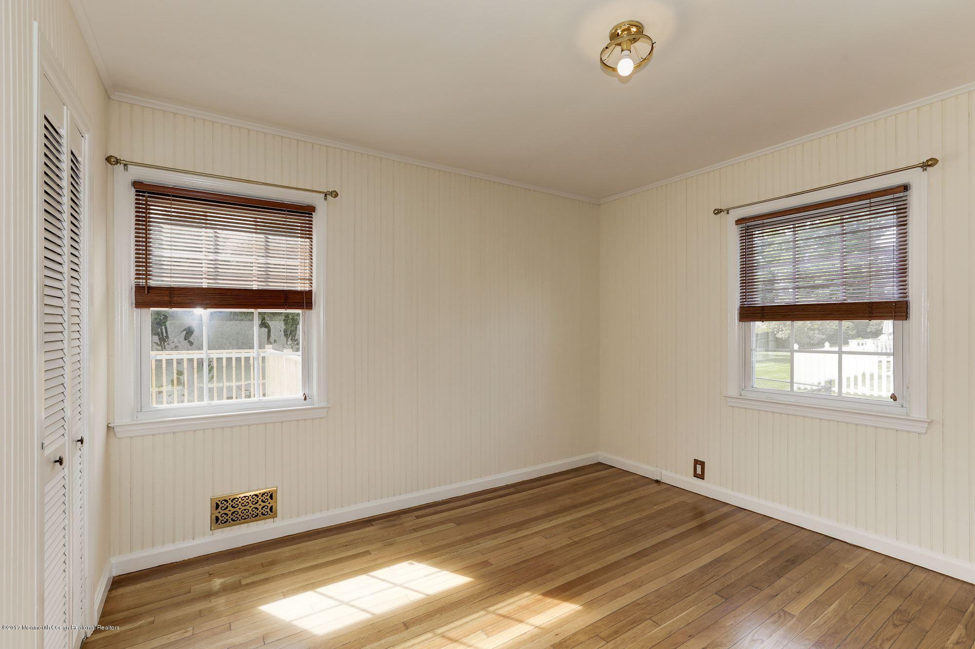 1615 Bailey Road Wall, NJ 07719 - Photo 10 of 18 030_1615_BAILEY_ROAD_207401_271030