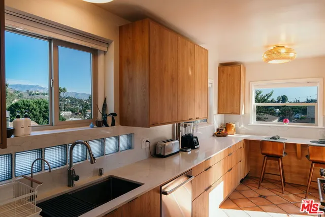 $4,695 | 3311 Minto Court, Los Angeles, CA 90032