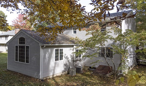 96 Woods Road Northampton, MA 01062 - Photo 8 of 36