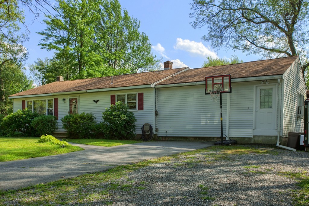 68 Lancaster Road Clinton, MA 01510 - Photo 2 of 28