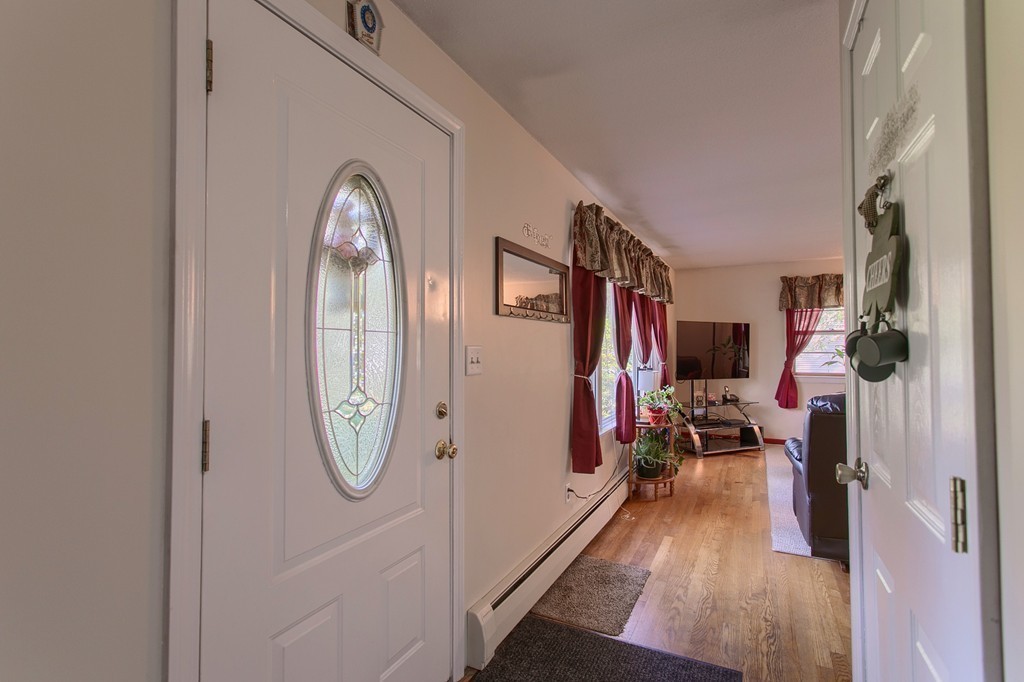 68 Lancaster Road Clinton, MA 01510 - Photo 8 of 28