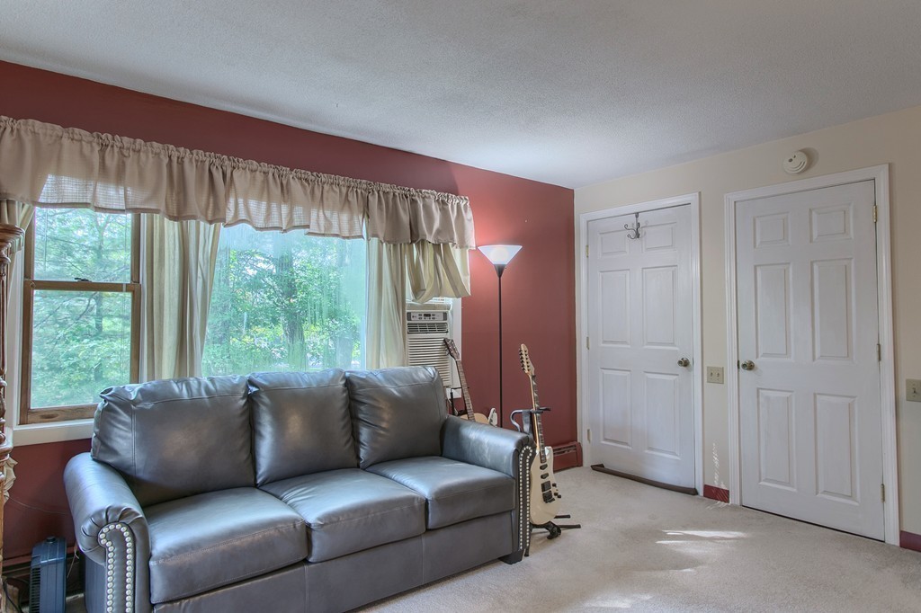 68 Lancaster Road Clinton, MA 01510 - Photo 9 of 28
