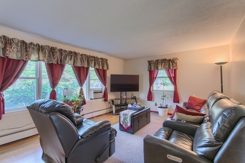 68 Lancaster Road Clinton, MA 01510 - Photo 10 of 28