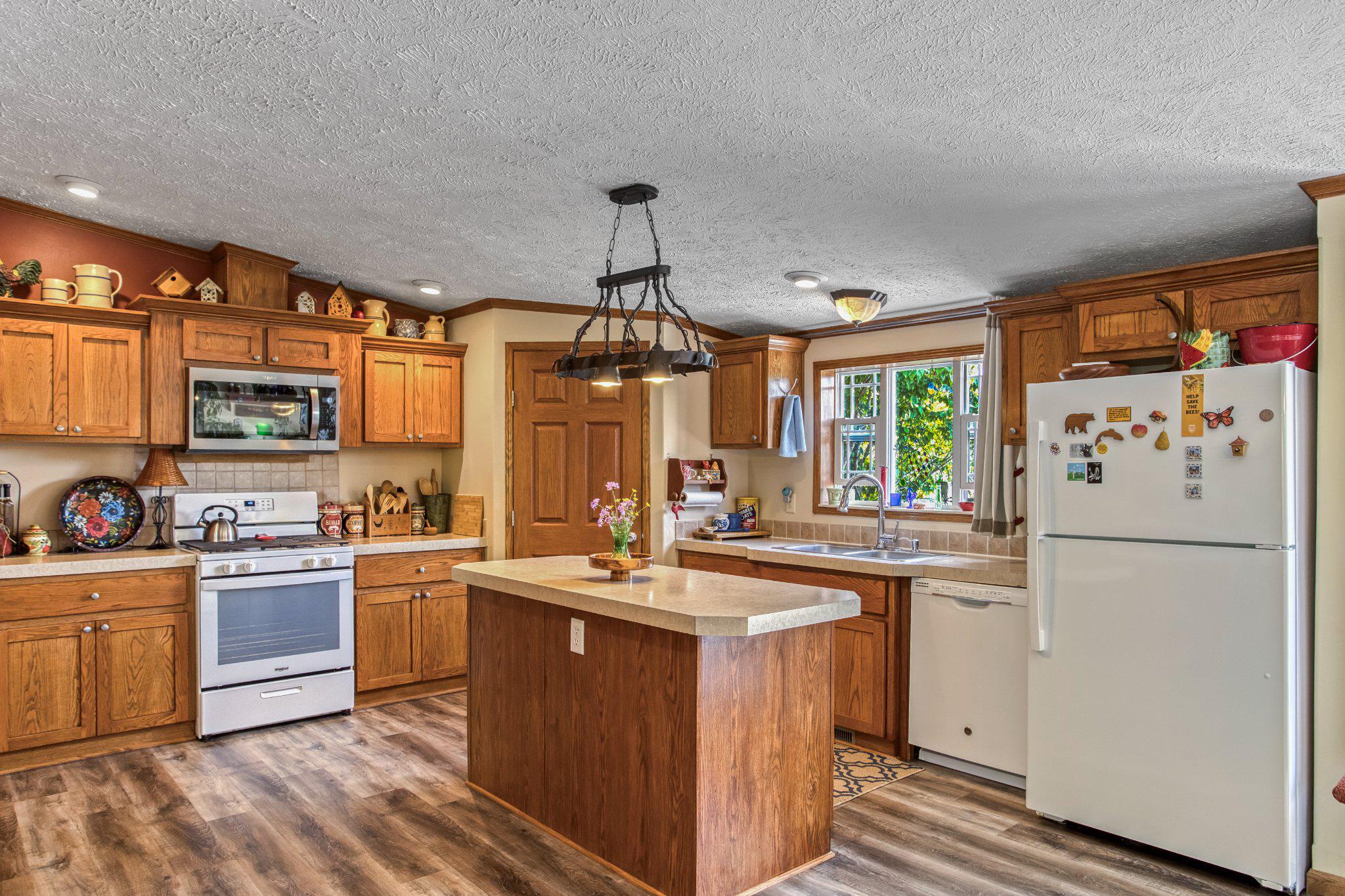 335 Charley Bowser Road Accident, MD 21520 - Photo 12 of 85 Beautiful kitchen with island