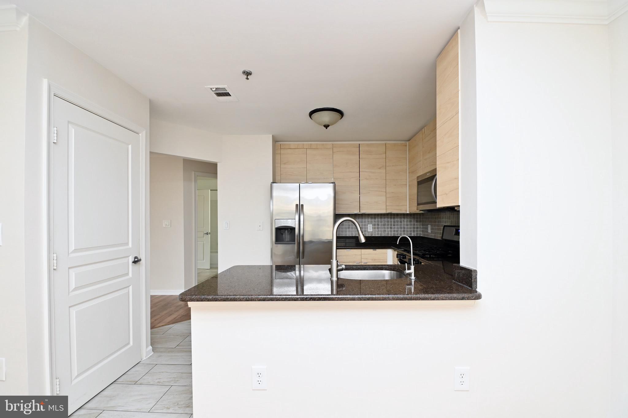 5563 Seminary Road, Unit 412 Falls Church, VA 22041 - Photo 12 of 45 Gallery Image 12