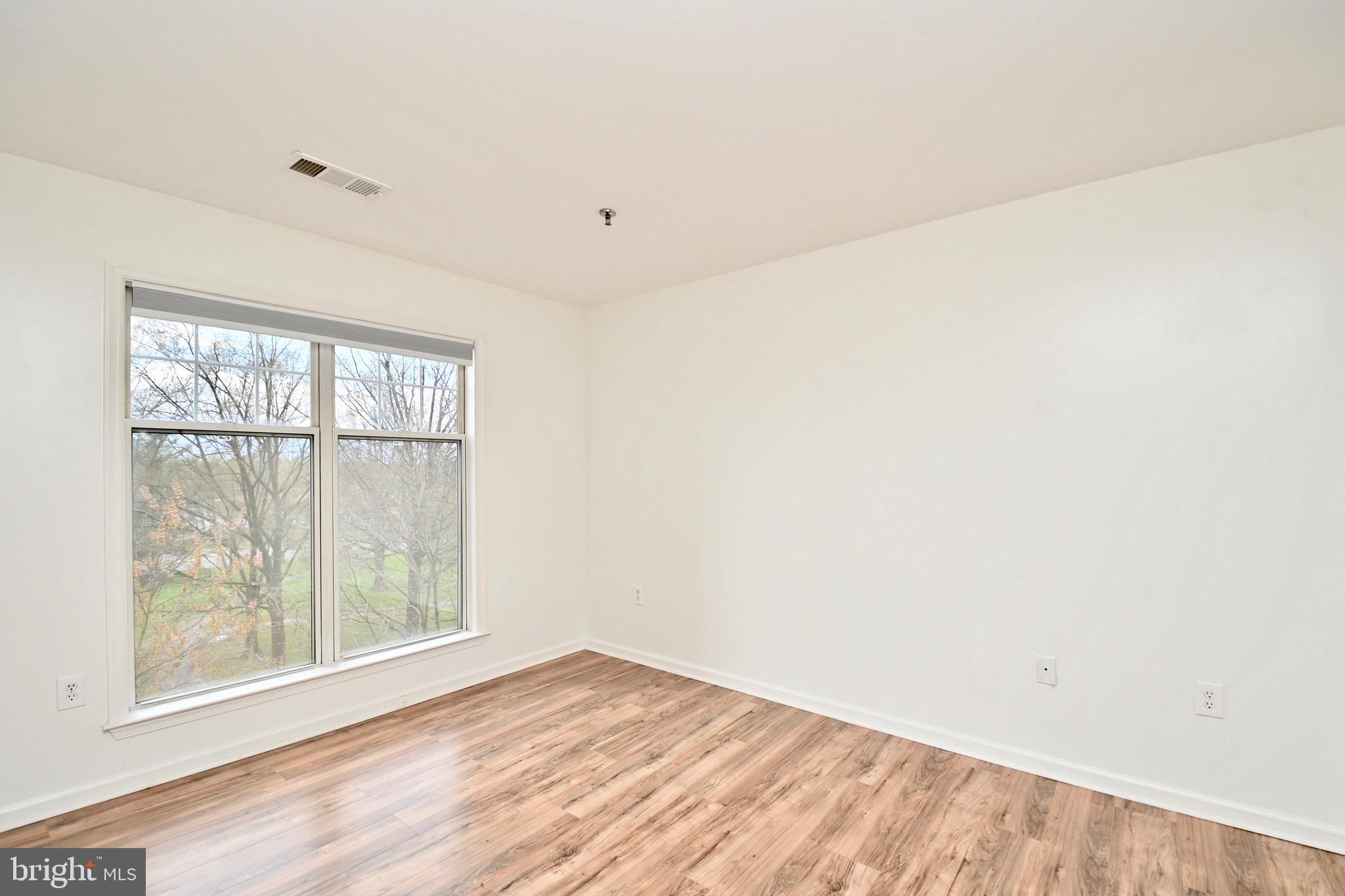 5563 Seminary Road, Unit 412 Falls Church, VA 22041 - Photo 17 of 45 Gallery Image 17