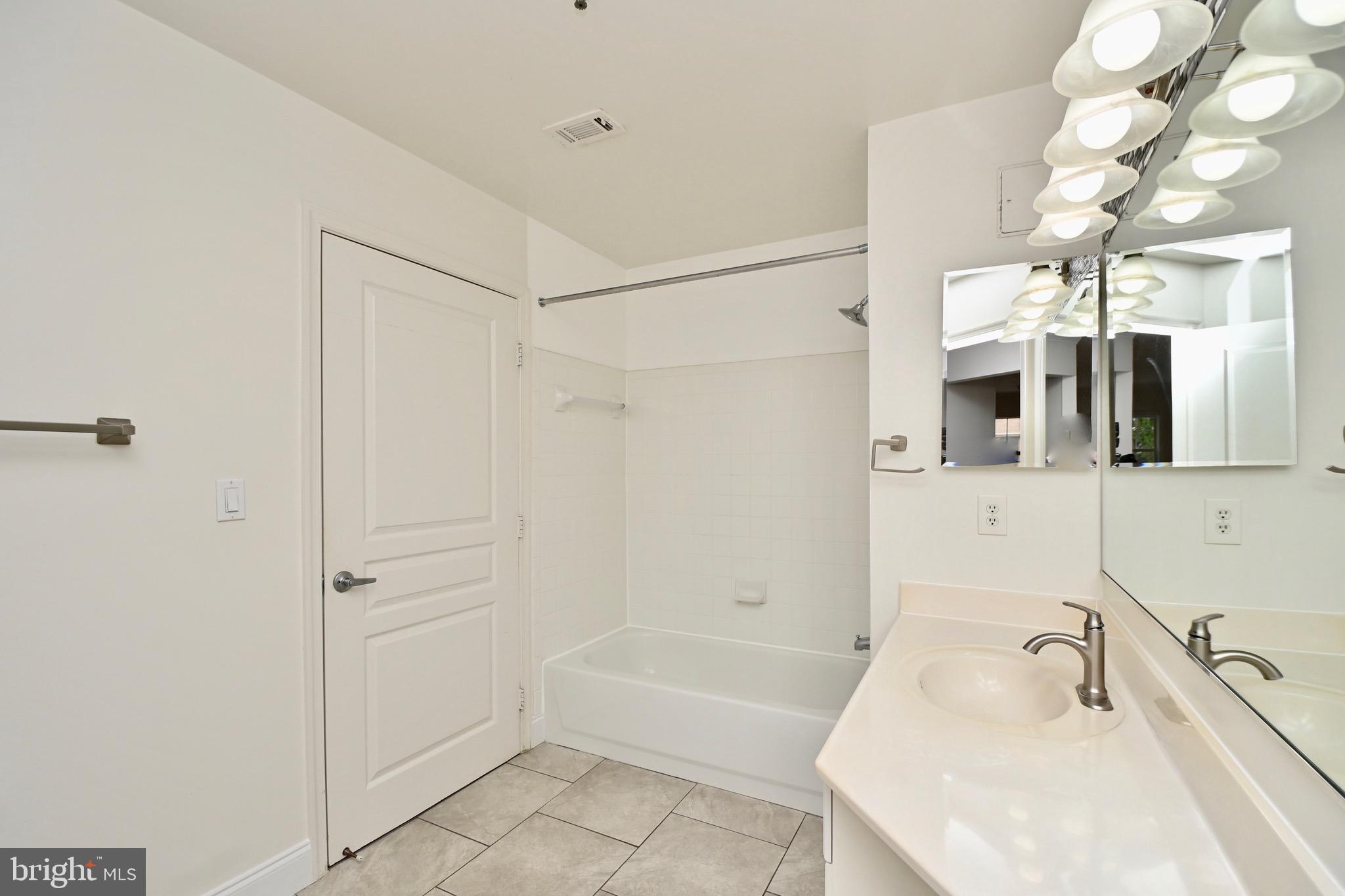 5563 Seminary Road, Unit 412 Falls Church, VA 22041 - Photo 21 of 45 Gallery Image 21