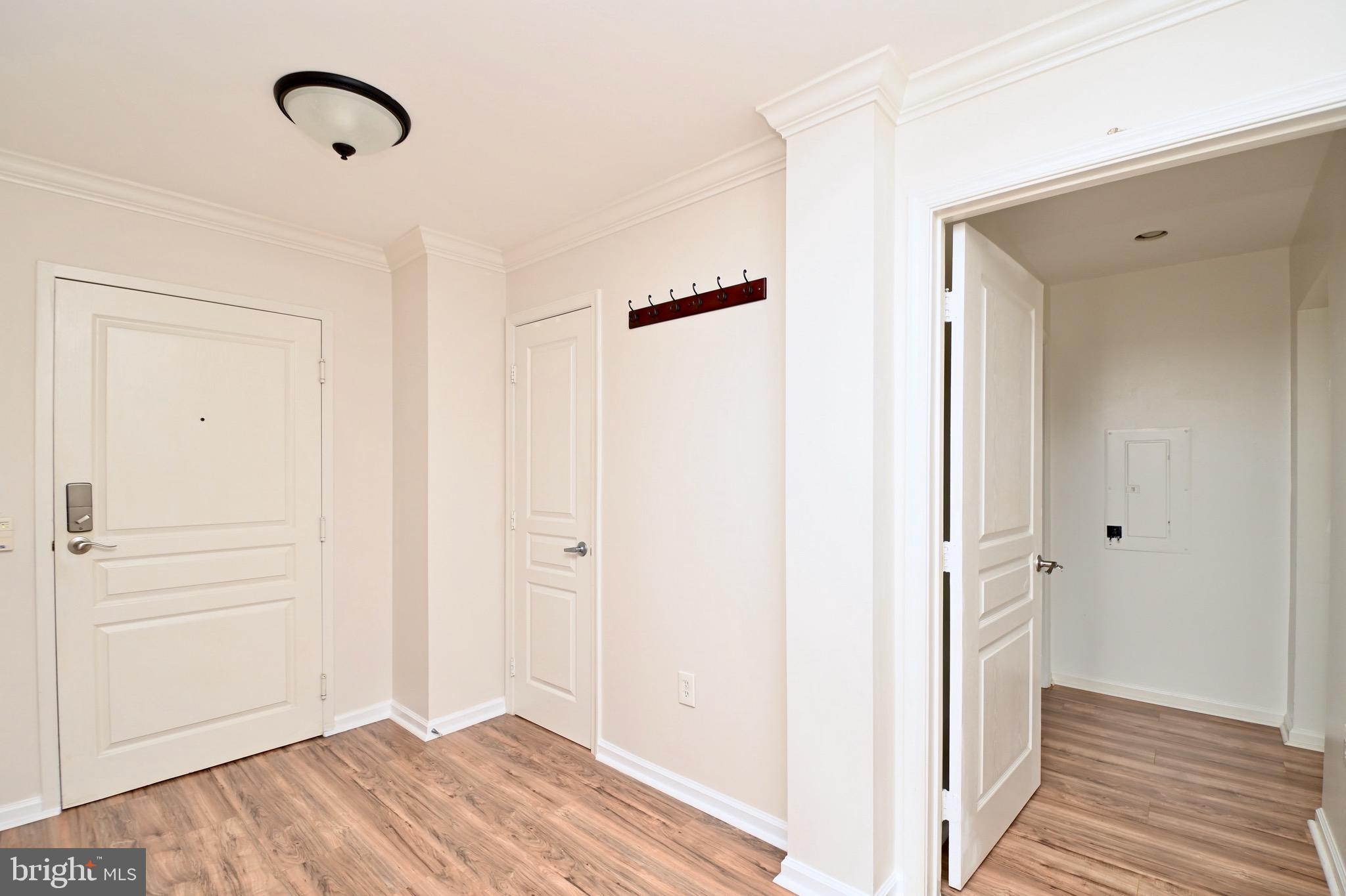 5563 Seminary Road, Unit 412 Falls Church, VA 22041 - Photo 4 of 45 Gallery Image 4