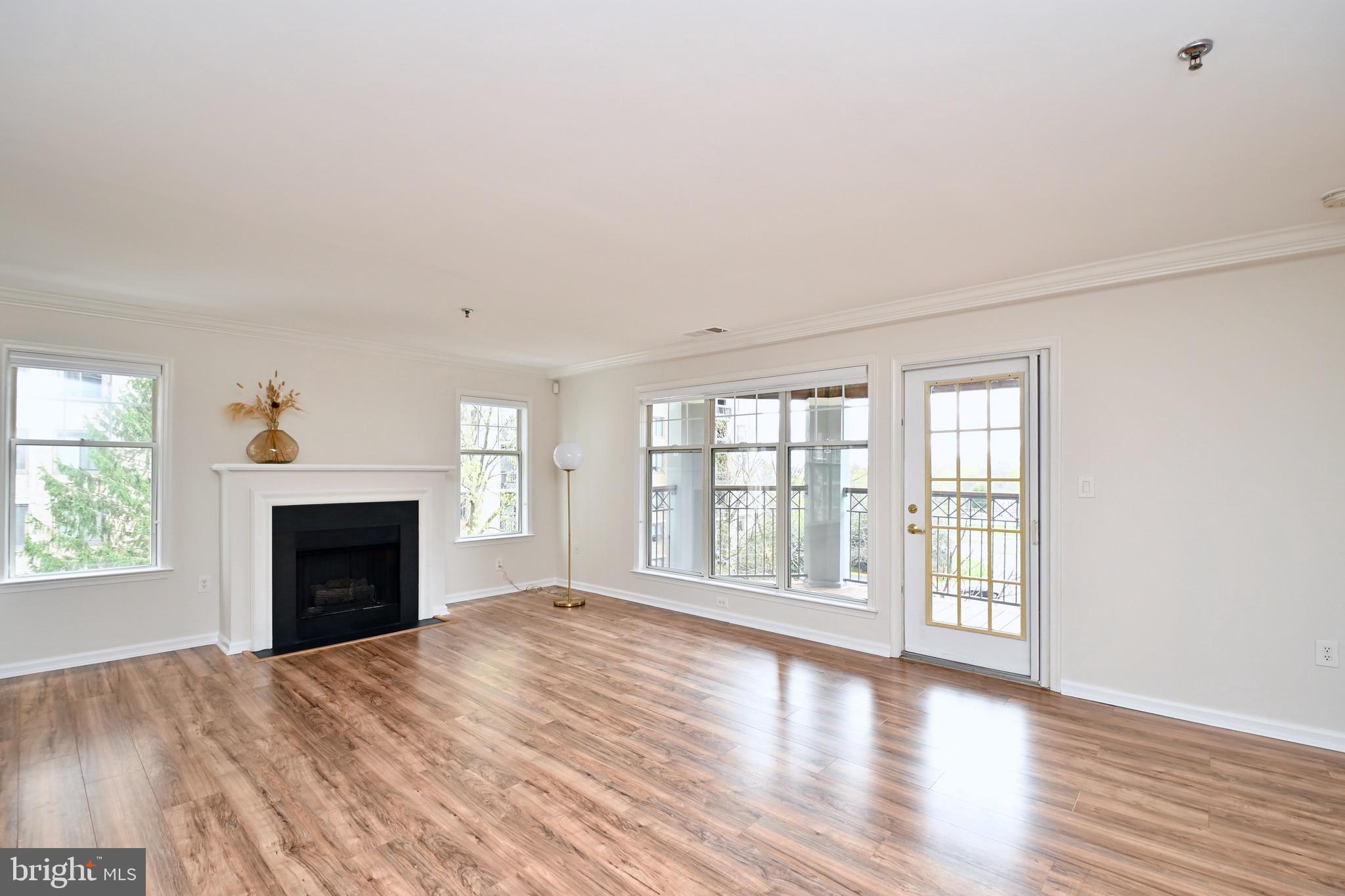 5563 Seminary Road, Unit 412 Falls Church, VA 22041 - Photo 5 of 45 Gallery Image 5