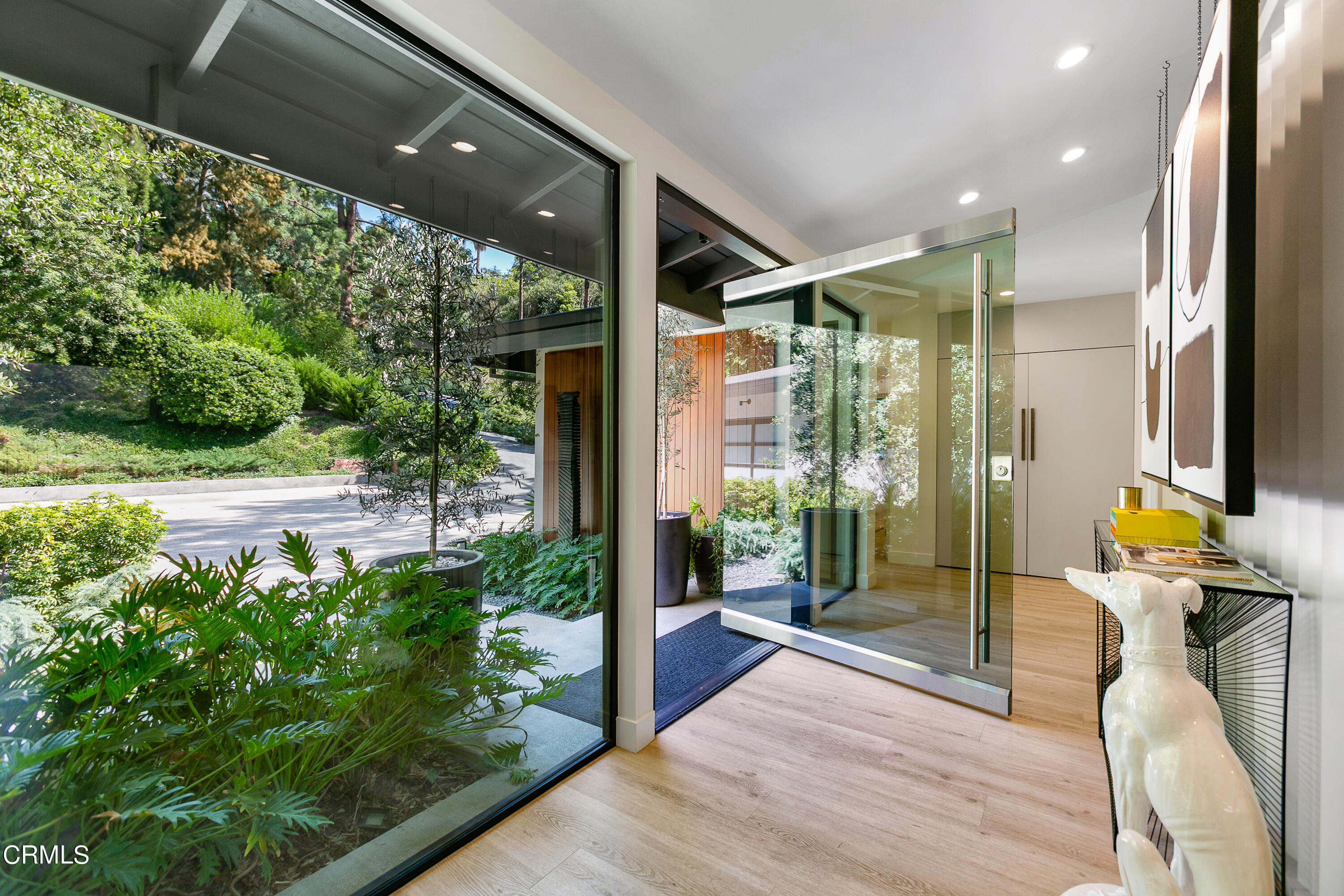 1240 Chateau Road Pasadena, CA 91105 - Photo 2 of 30