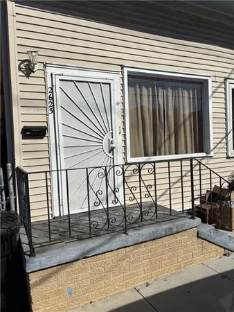 $1,100 | 2625 Urquhart Street, New Orleans, LA 70117