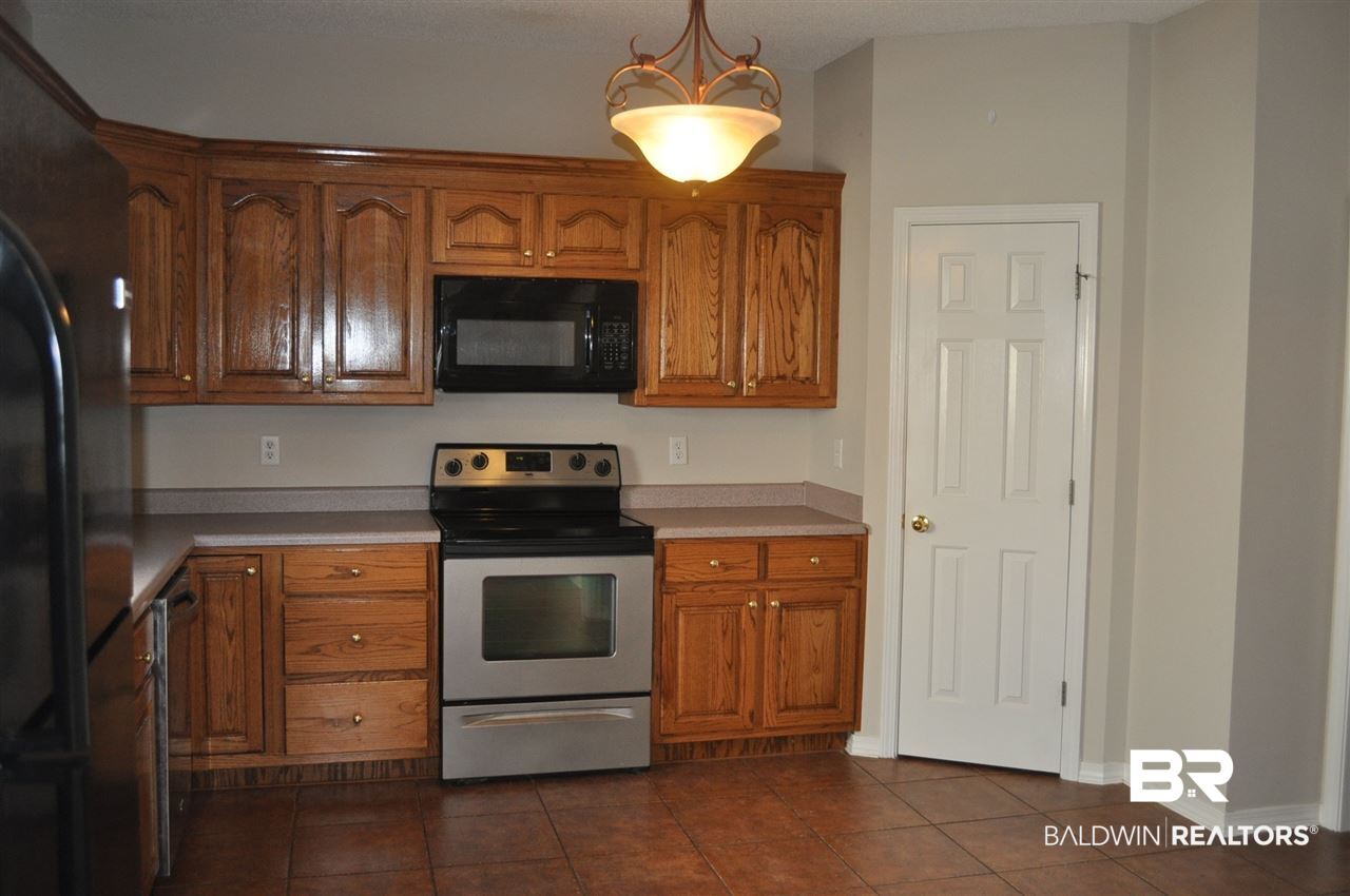 29765 St Basil Street Daphne, AL 36526 - Photo 5 of 16 Kitchen