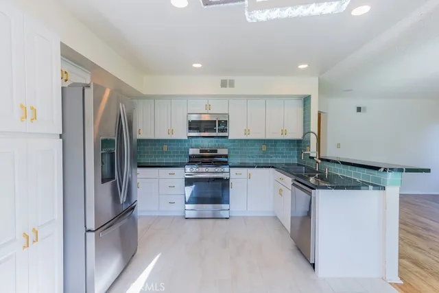 $4,500 | 20558 Romar Lane, Saugus, CA 91350