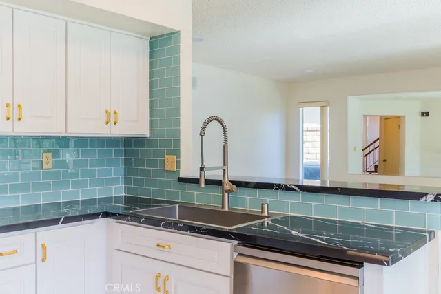 $4,500 | 20558 Romar Lane, Saugus, CA 91350