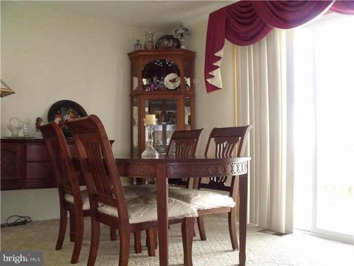 27 Geraldine Road Hightstown, NJ 08520 - Photo 10 of 24 Dining Room