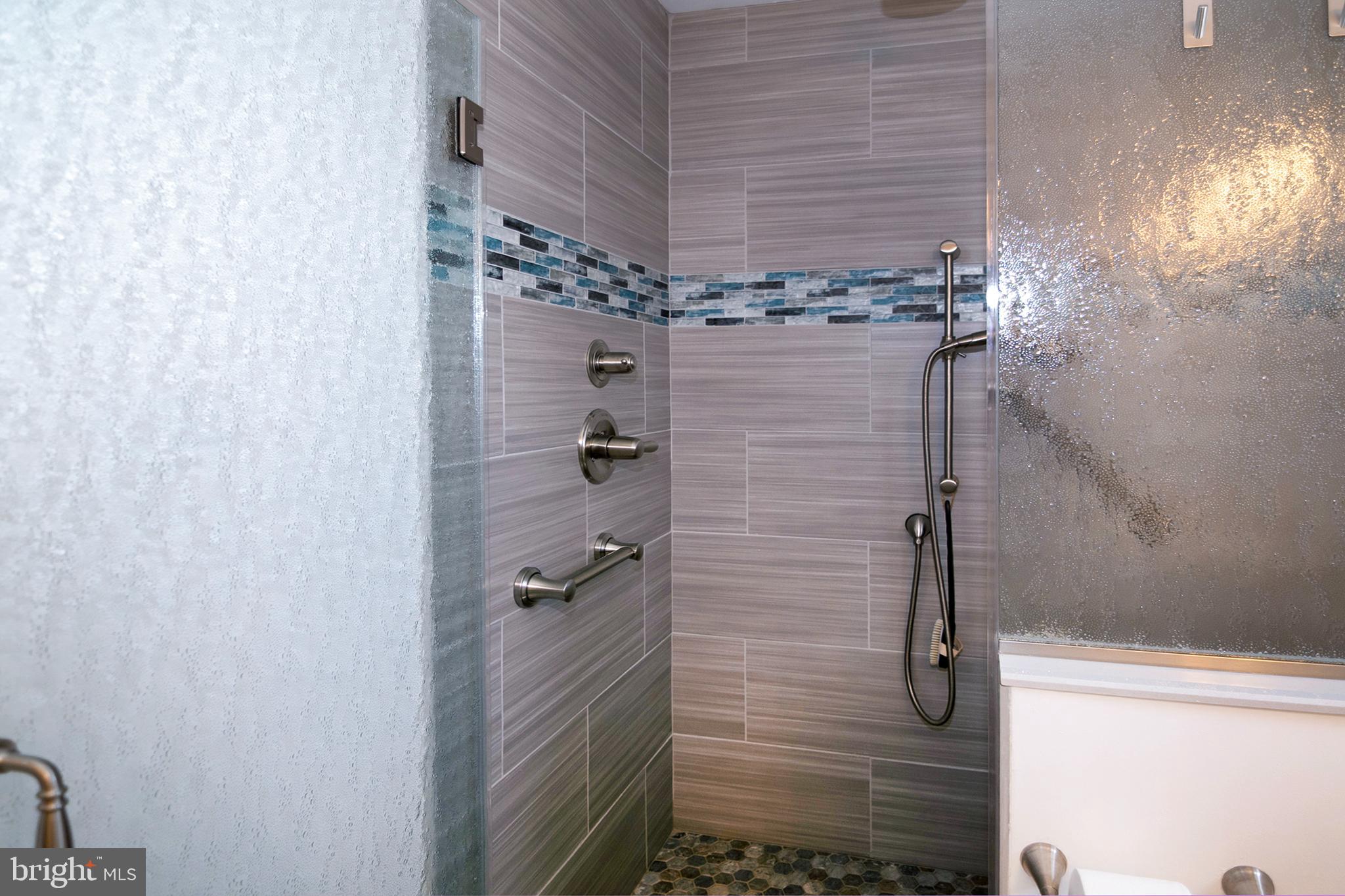 87 Freedom Road Sewell, NJ 08080 - Photo 35 of 64 Master Bathroom