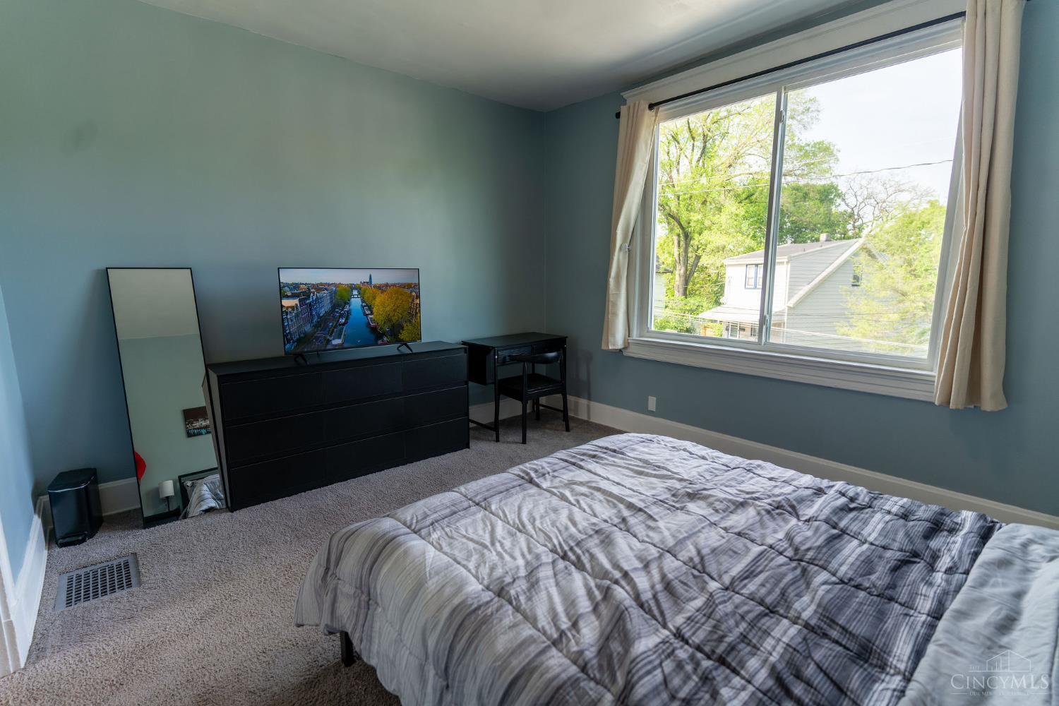 2268 Rice Street Cincinnati, OH 45219 - Photo 21 of 47