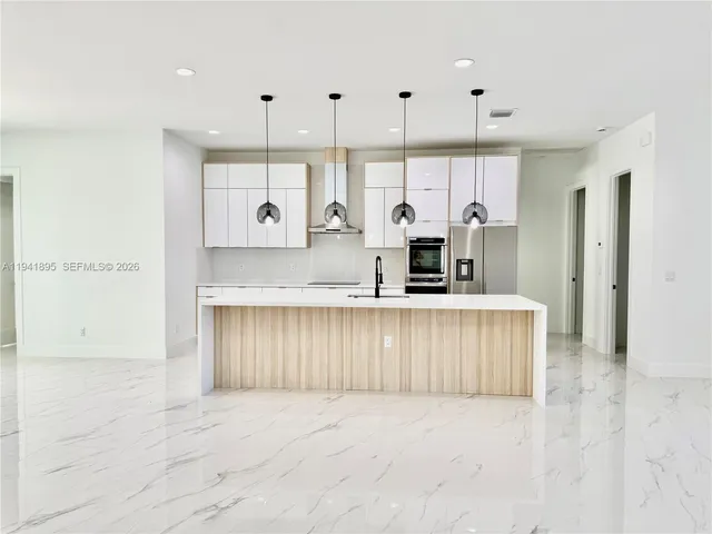 $855,000 | 3122 Southeast Ramsey Court, Port St. Lucie, FL 34952