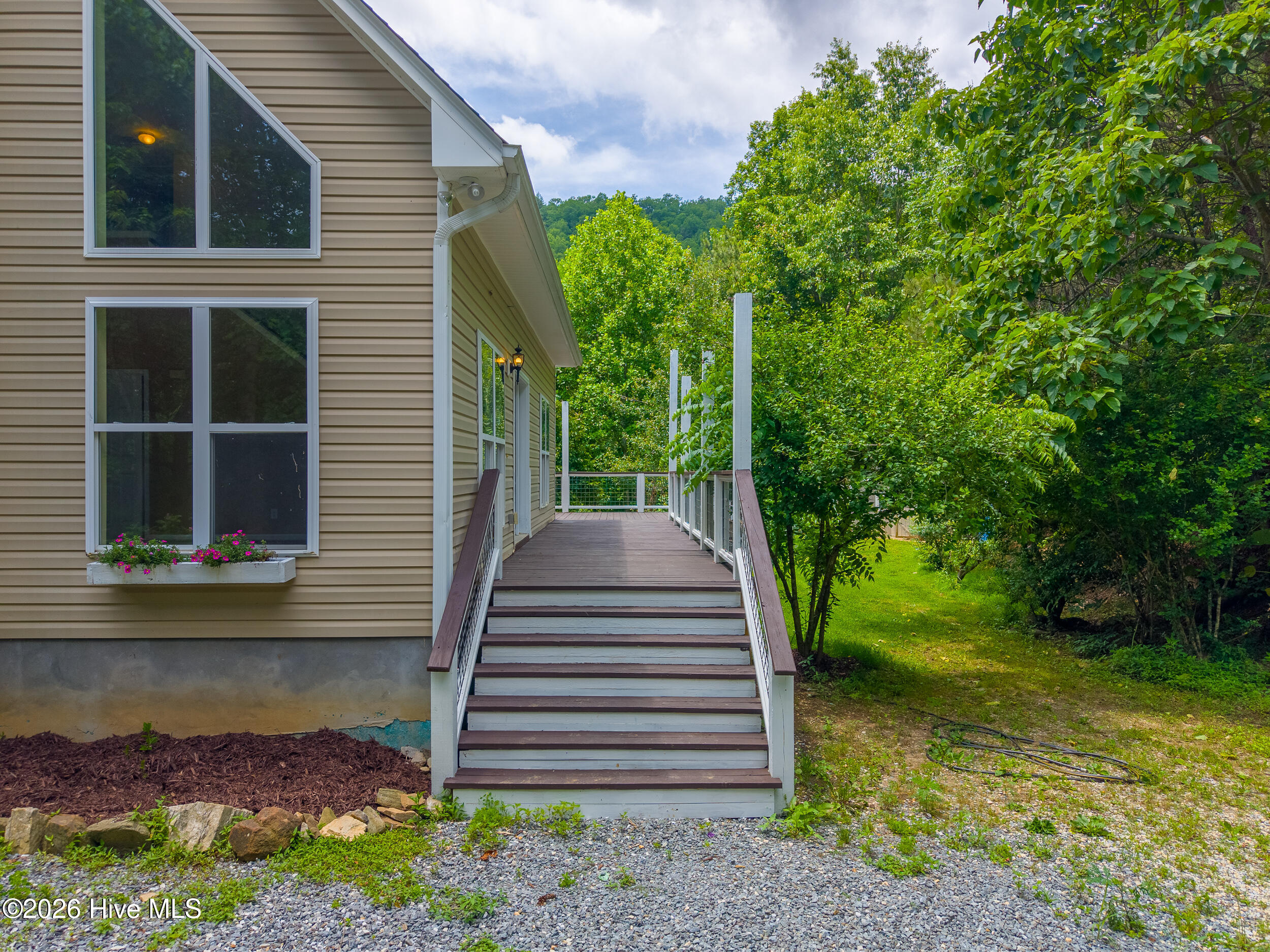 1044 Shell Stand Road Almond, NC 28702 - Photo 9 of 74