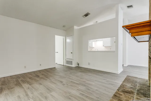 $1,250 | 14436 Woods Hole Drive, San Antonio, TX 78233