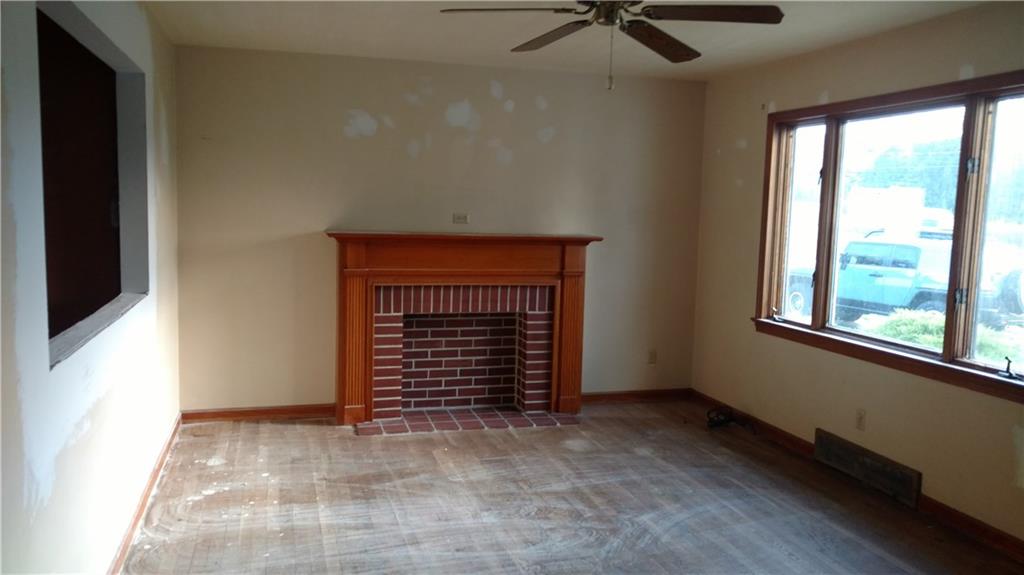 1263 Old State Road New Castle, PA 16101 - Photo 2 of 16
