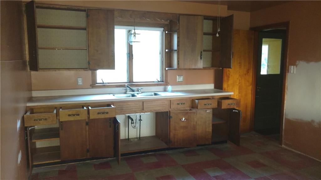 1263 Old State Road New Castle, PA 16101 - Photo 3 of 16