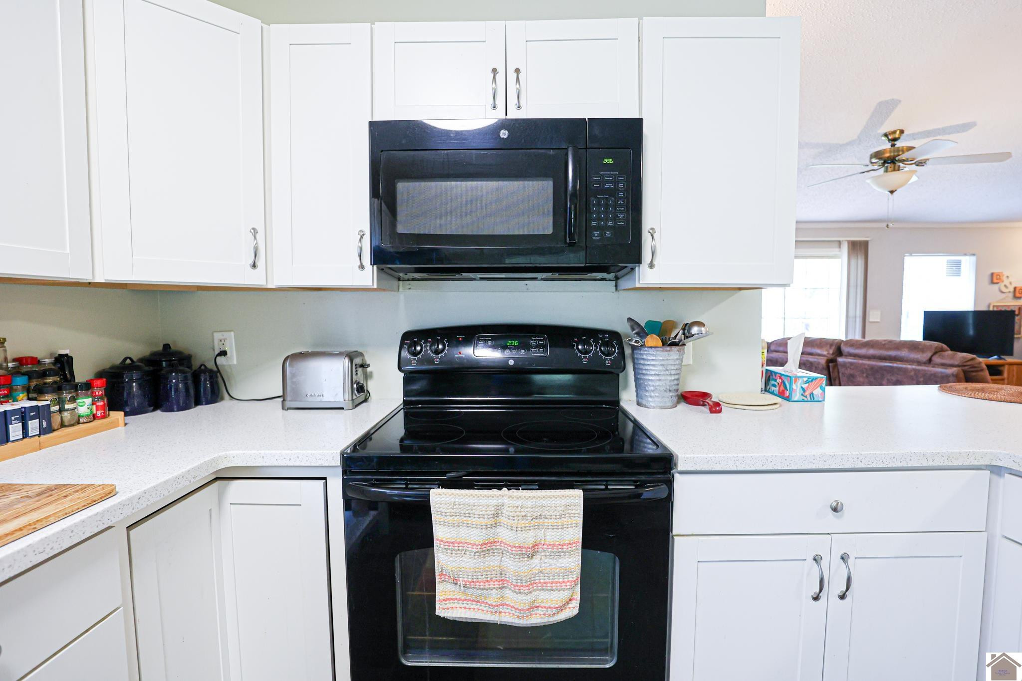 716 Milliken Road Paducah, KY 42003 - Photo 22 of 35 Kitchen