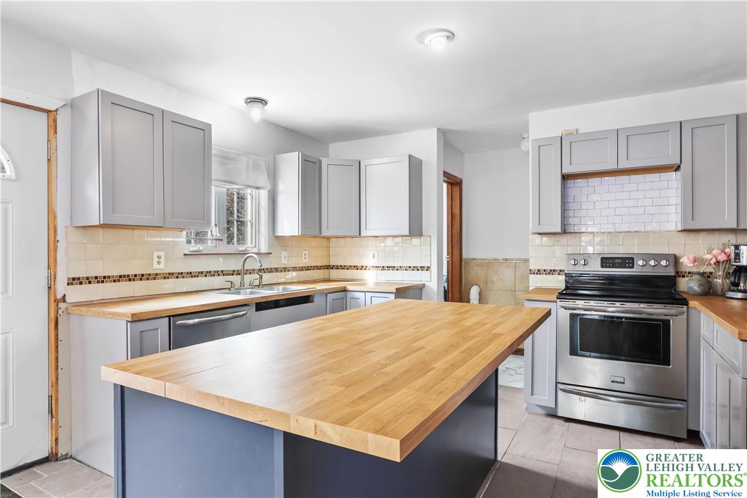 2247 Reo Drive Effort, PA 18330 - Photo 14 of 45