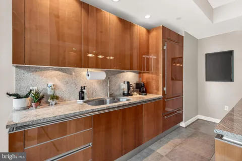 $1,750,000 | 1881 North Nash Street, Unit 511, Arlington, VA 22209