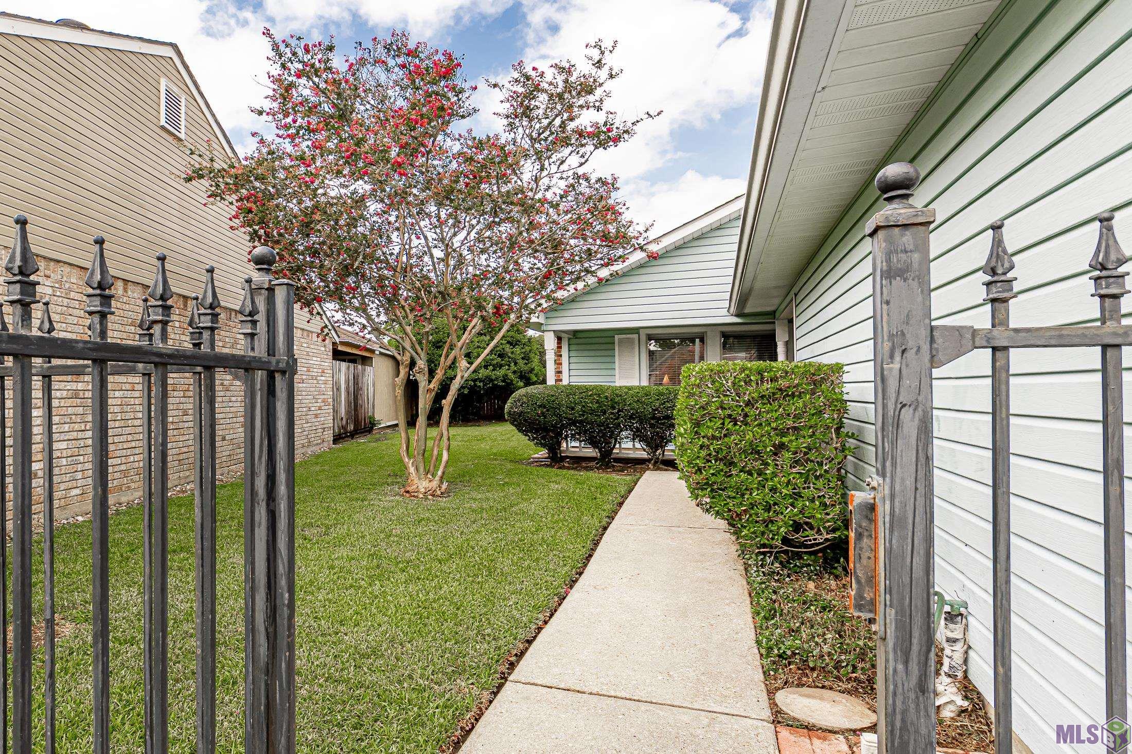 2014 Spring Ridge Avenue Baton Rouge, LA 70816 - Photo 3 of 21