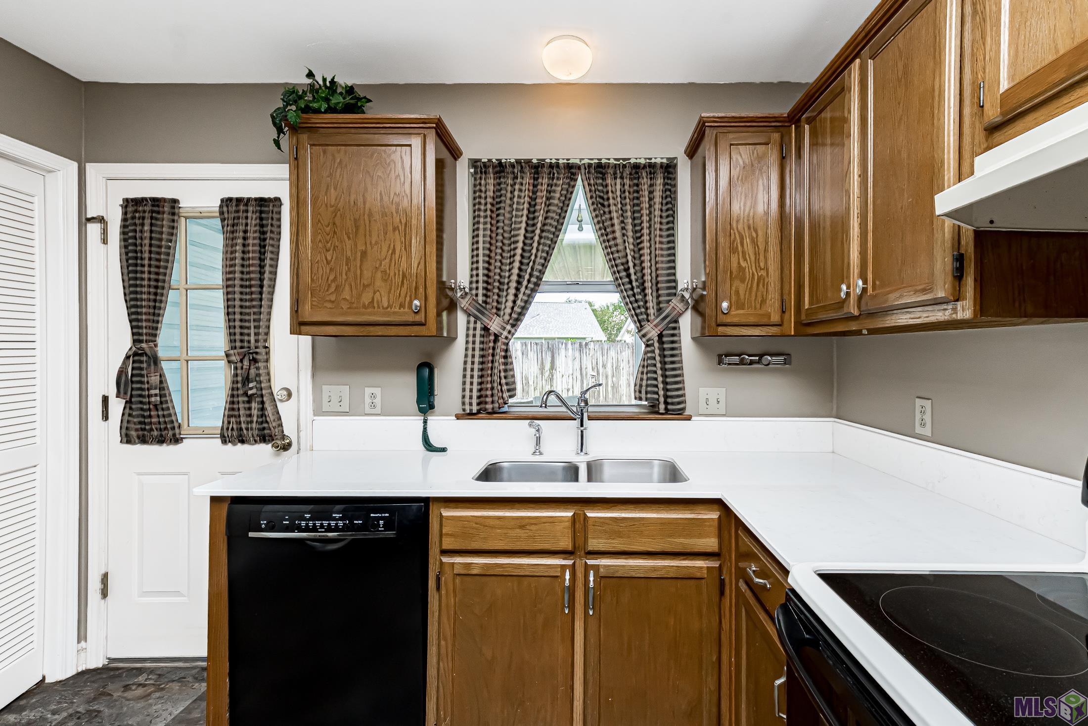 2014 Spring Ridge Avenue Baton Rouge, LA 70816 - Photo 9 of 21