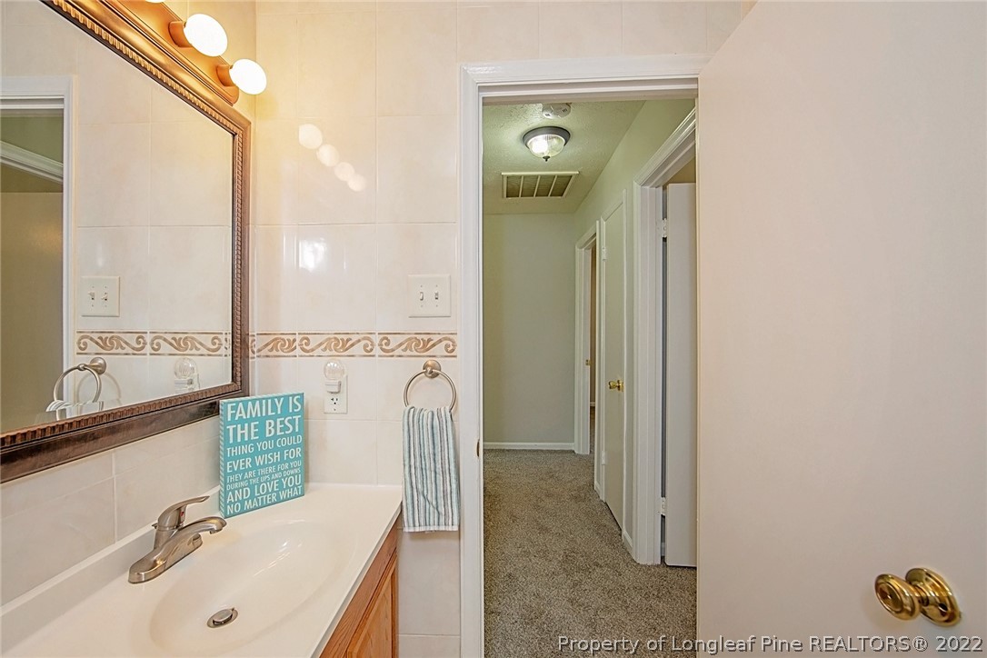 5838 Hunting Ridge Road Hope Mills, NC 28348 - Photo 28 of 34 Gallery Image 28