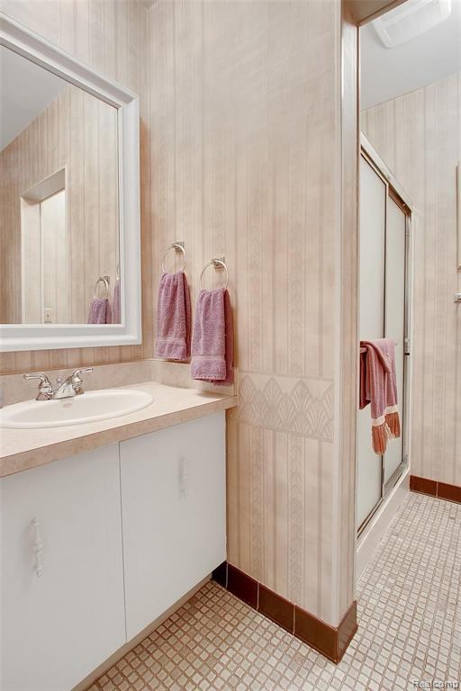 3147 East Highland Road Howell, MI 48855 - Photo 28 of 60