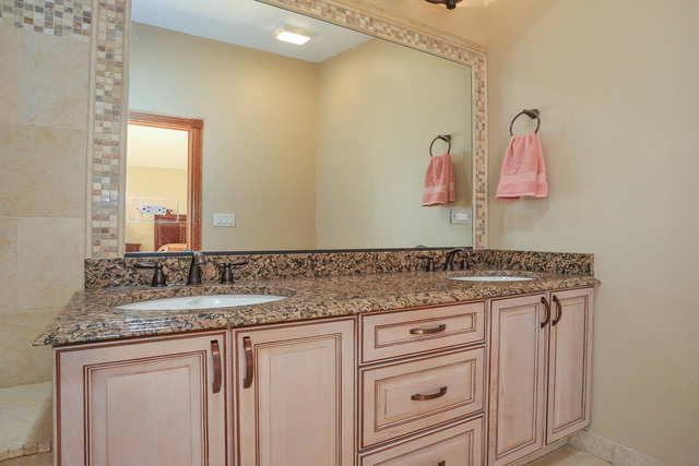 262 Ela Road Inverness, IL 60010 - Photo 14 of 36