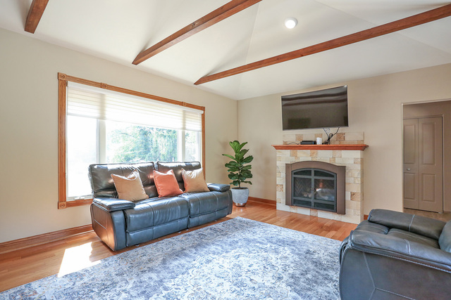 262 Ela Road Inverness, IL 60010 - Photo 4 of 36