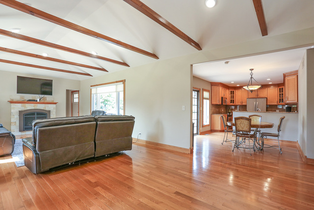 262 Ela Road Inverness, IL 60010 - Photo 6 of 36