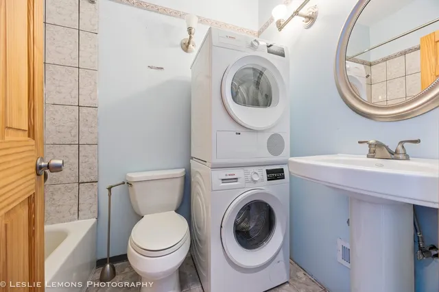 $2,350 | 5600 Hillcrest Lane, Unit 3D, Lisle, IL 60532