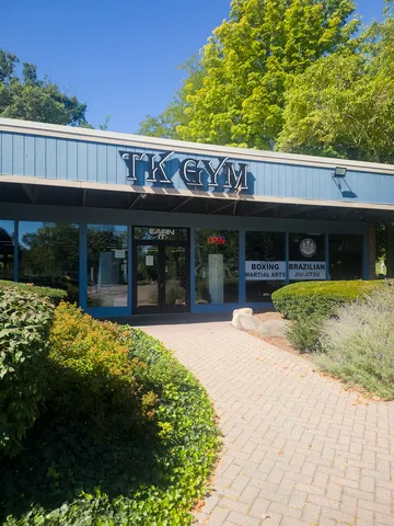 $2,350 | 5600 Hillcrest Lane, Unit 3D, Lisle, IL 60532