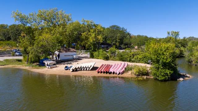 $2,350 | 5600 Hillcrest Lane, Unit 3D, Lisle, IL 60532