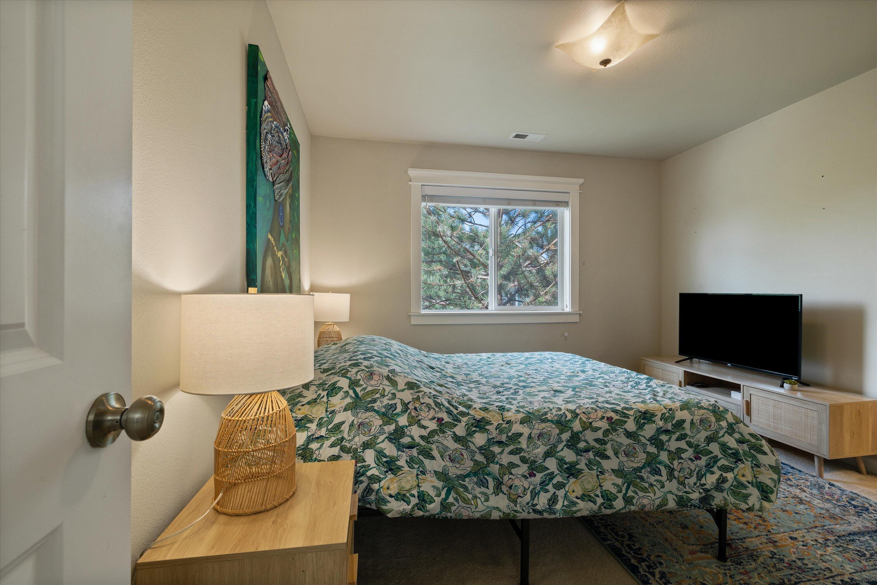 2805 Northeast Sedalia Loop Bend, OR 97701 - Photo 15 of 29 16-3192_230807_JILLROSELL