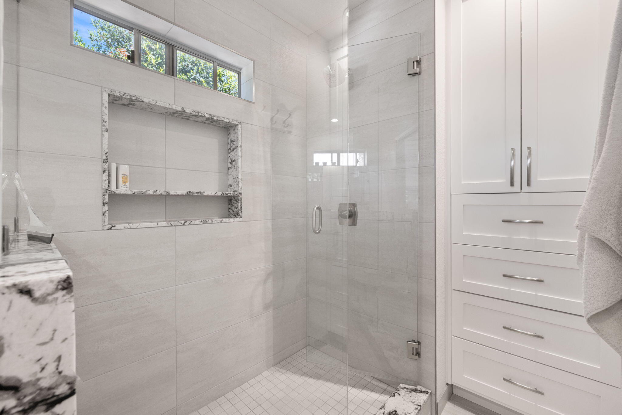 42230 May Pen Road Bermuda Dunes, CA 92203 - Photo 36 of 57 a bathroom with a shower