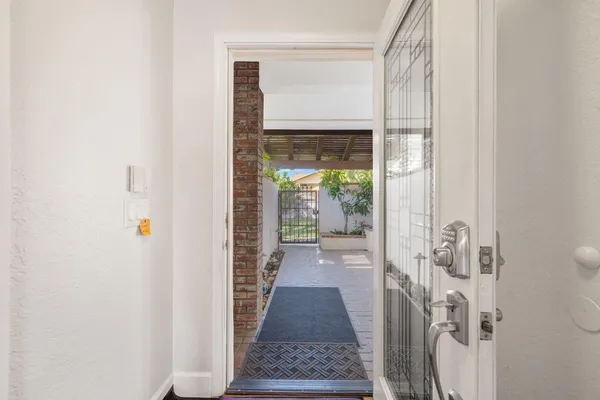 $3,800 | 42230 May Pen Road, Bermuda Dunes, CA 92203