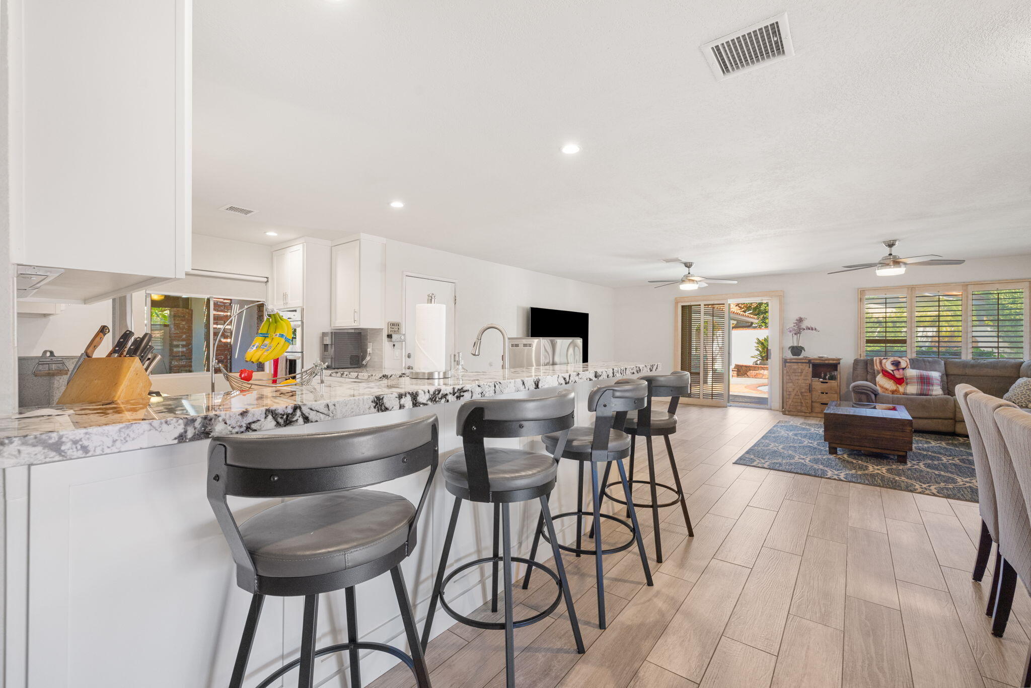 42230 May Pen Road Bermuda Dunes, CA 92203 - Photo 10 of 57 a view of a dining room with furniture