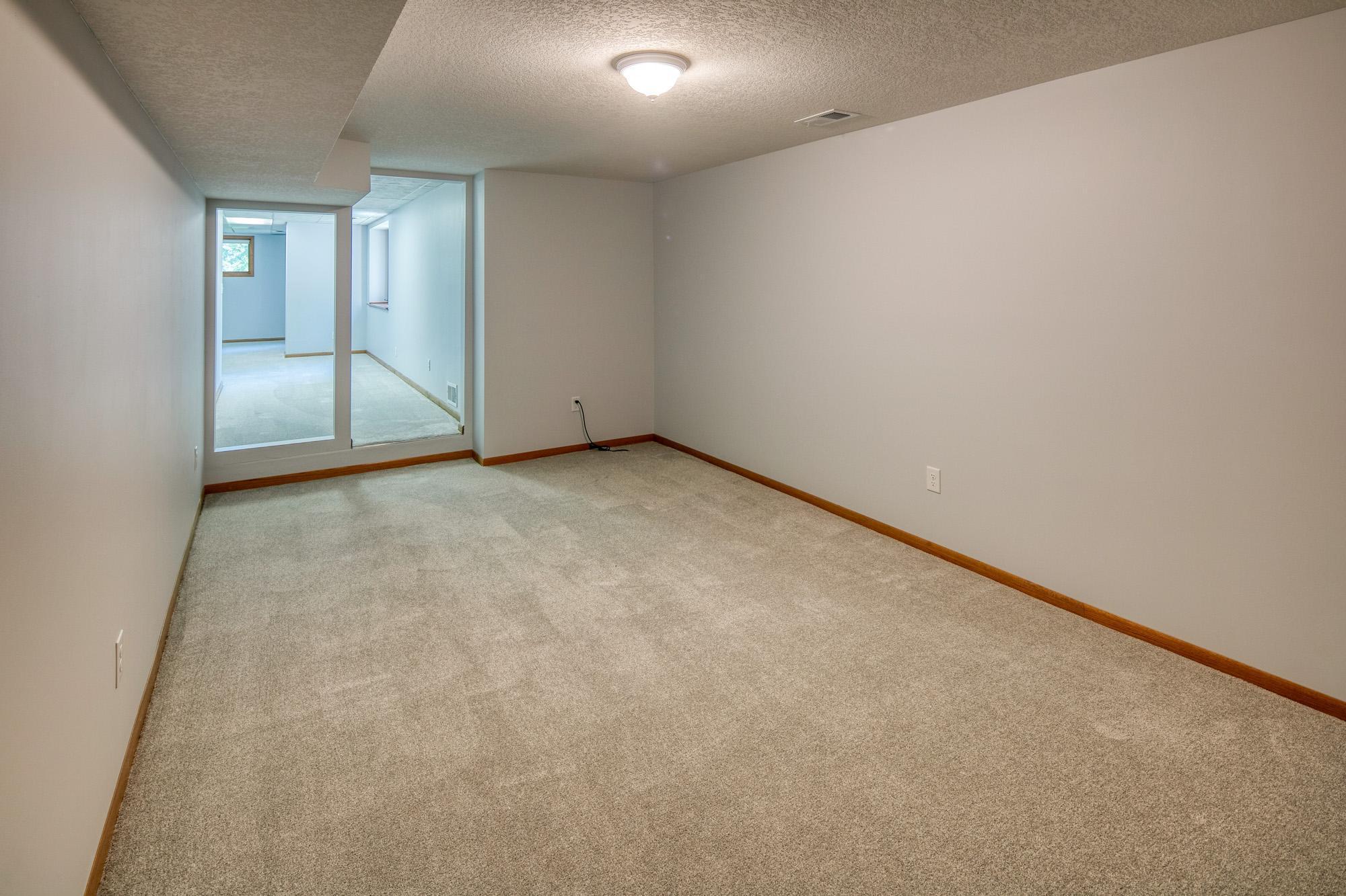 9866 Edgewood Road Bloomington, MN 55438 - Photo 34 of 50 Gallery Image 34
